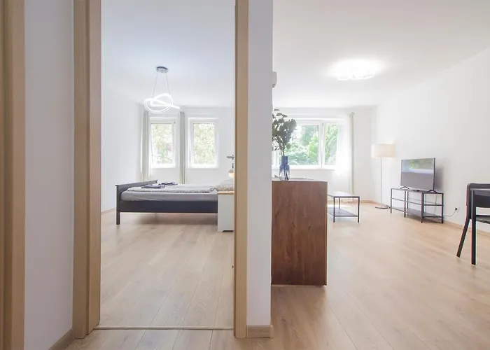 Spring House With Free Private Parking