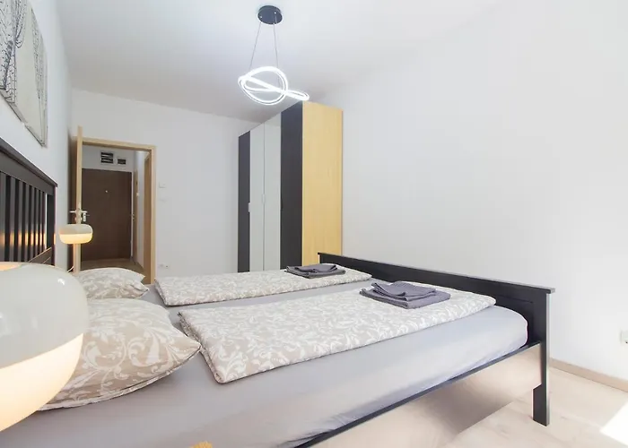 Spring House With Free Private Parking *