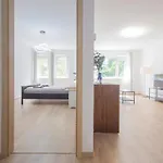 Spring House With Free Private Parking