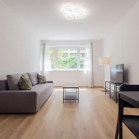 아파트 Spring House With Free Private Parking *