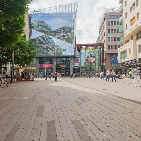 Spring House With Free Private Parking 아파트