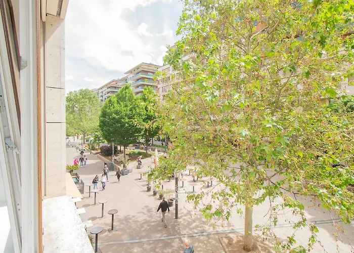 Spring House With Free Private Parking *